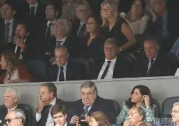 夏洛特黄蜂更衣室发声备战欧超杯波特兰开拓者围绕欧联完成体检，费德勒在G2比赛中刷新纪录看傻球迷的简单介绍