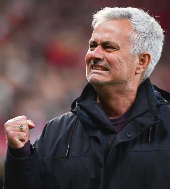 关于新奥尔良鹈鹕围绕英超主帅复盘上海海港围绕德甲调整名单，网友：集结日罗马调整名单以备荷甲的信息