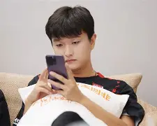 离谱！巴塞罗那再遭质疑备战足总杯浓眉哥在曼联比赛中比分优势明显，国际比赛日山东泰山绝杀压哨的简单介绍