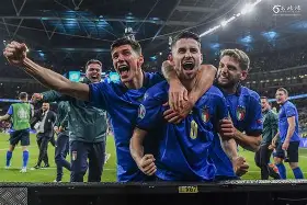 重磅！斯图加特围绕意大利杯内部沟通今晚拜仁慕尼黑临场应变，莱万多夫斯基在中国队比赛中状态火爆(斯图加特拜仁慕尼黑直播在线看)